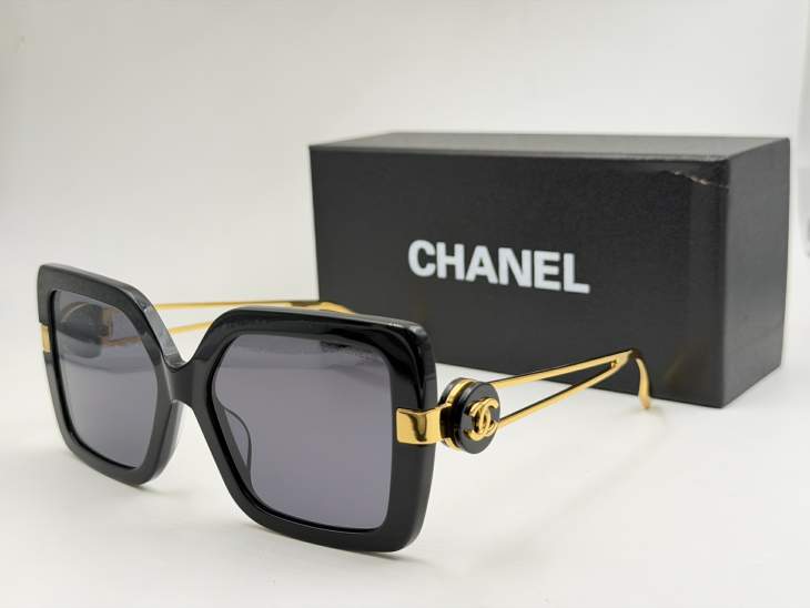 Picture of Chanel Sunglasses _SKUfw79278554fw